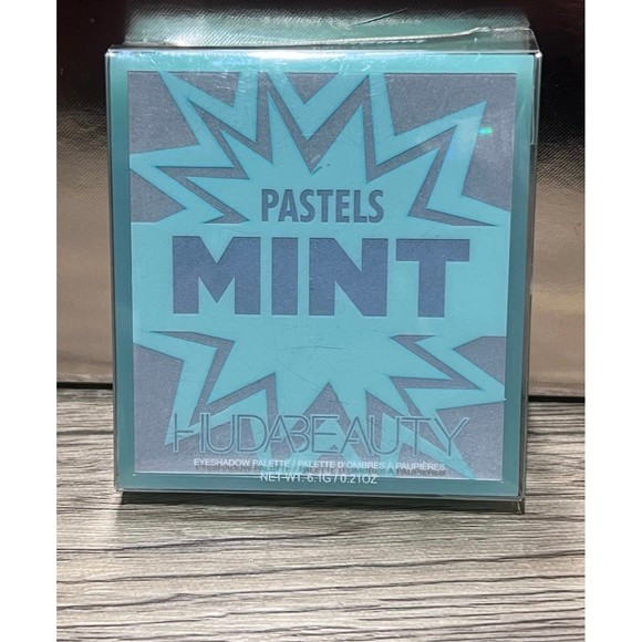 HUDA BEAUTY Other - Huda beauty pastels mint palette
